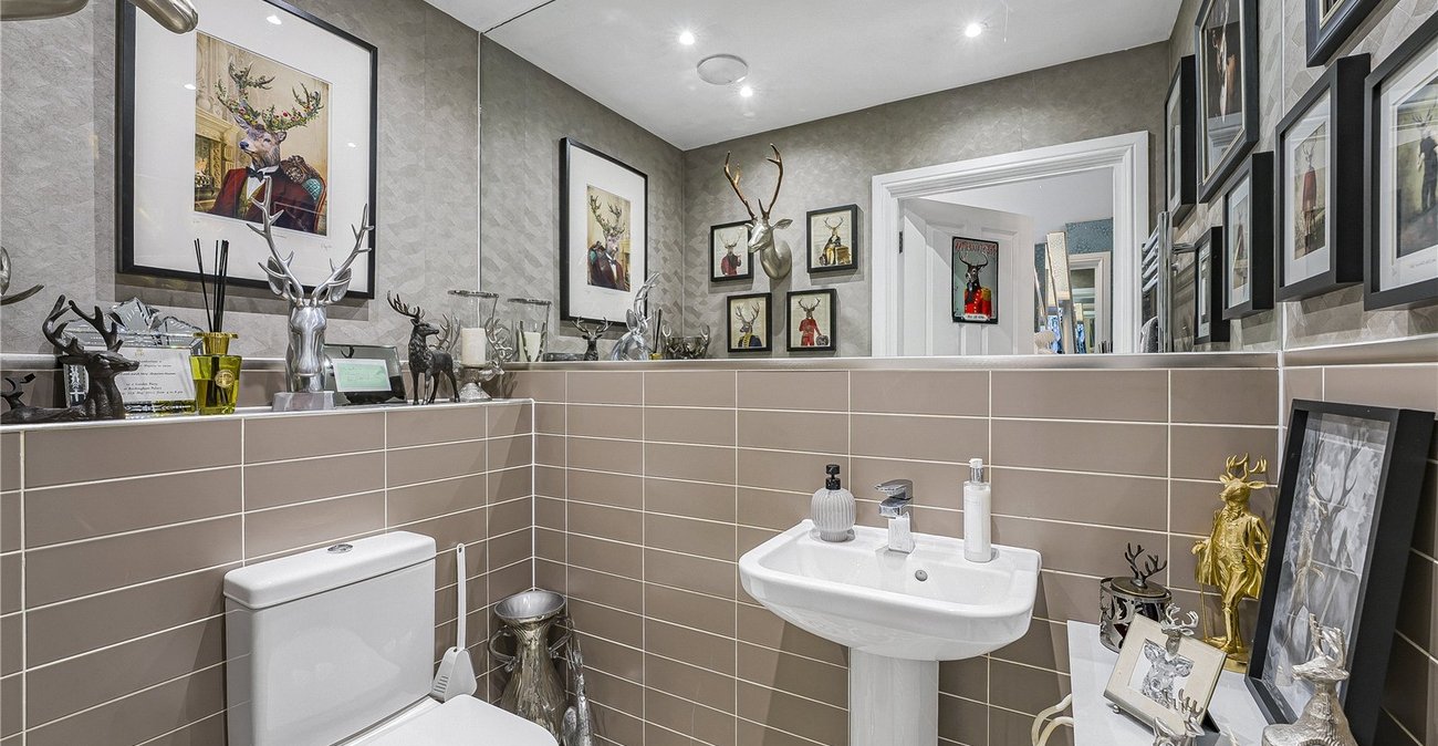 2 bedroom house for sale in Dartford | Robinson Jackson
