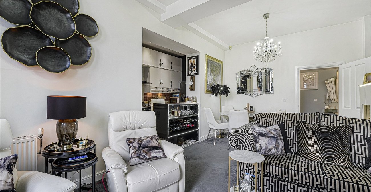 2 bedroom house for sale in Dartford | Robinson Jackson