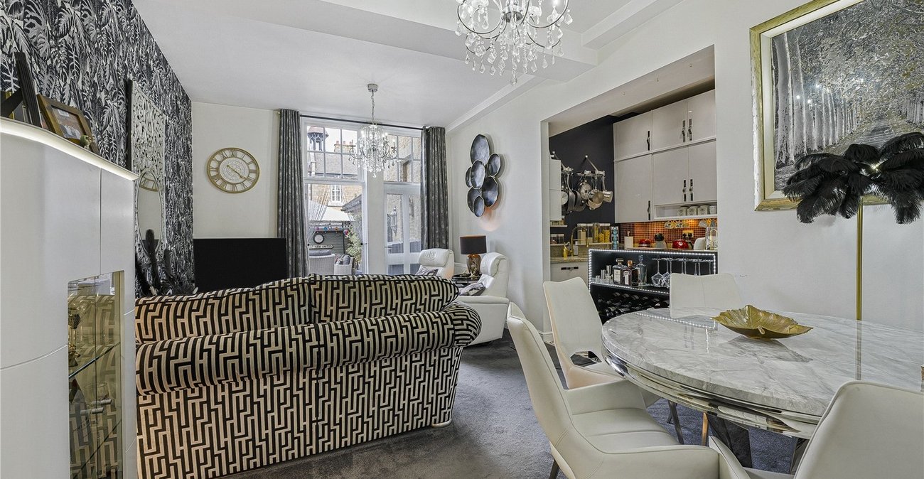 2 bedroom house for sale in Dartford | Robinson Jackson