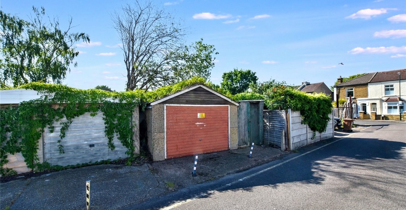 2 bedroom house for sale in Bexleyheath | Robinson Jackson