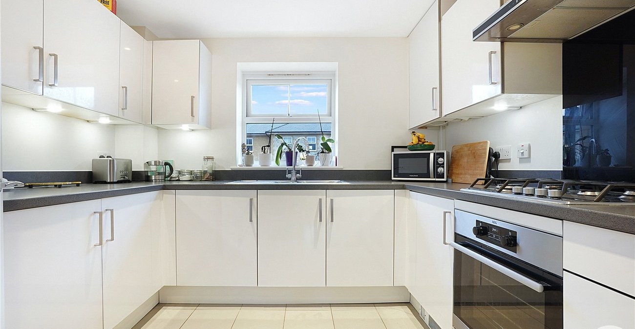 2 bedroom property for sale in Allington | Robinson Michael & Jackson