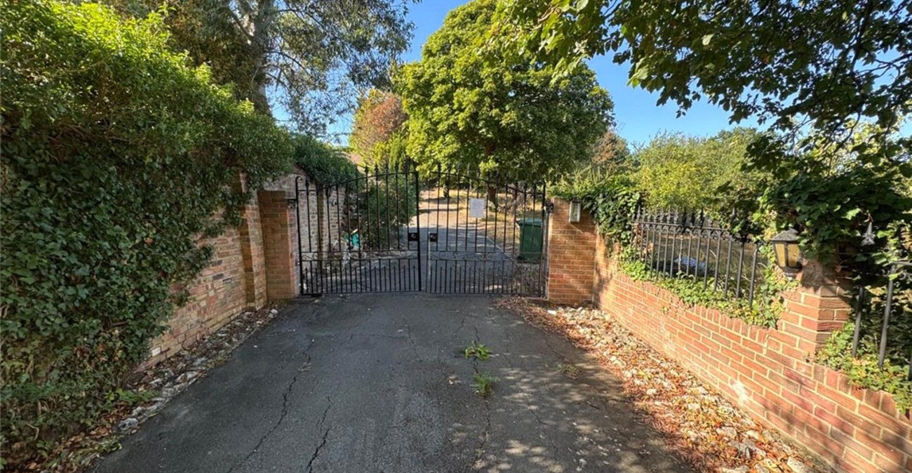 7 bedroom house for sale in Orpington | Robinson Jackson