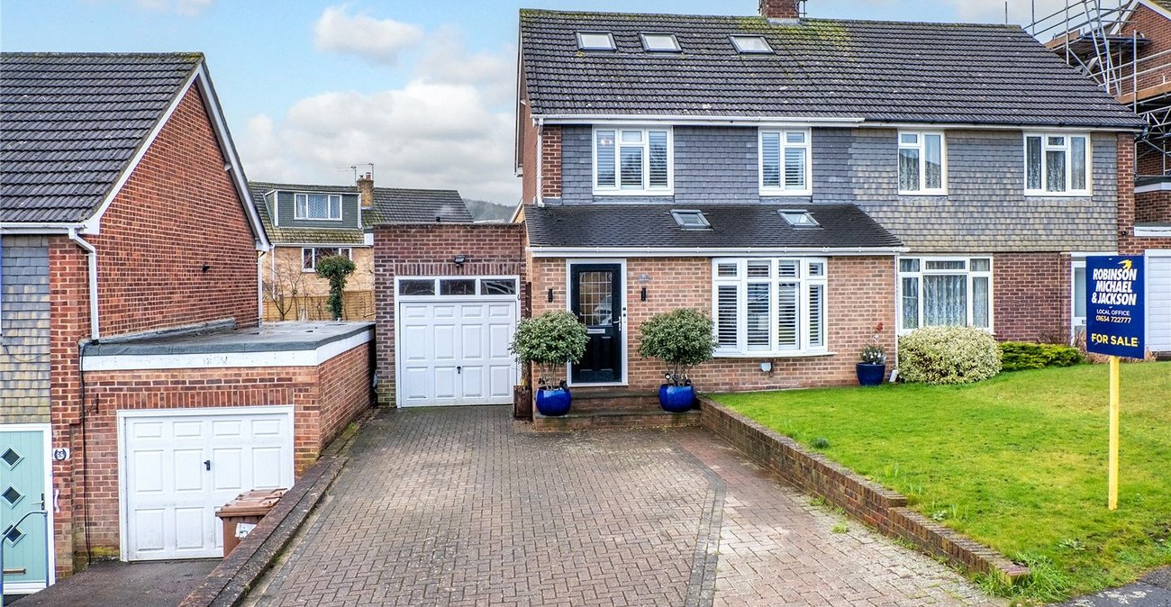 4 bedroom house for sale in Cuxton | Robinson Michael & Jackson