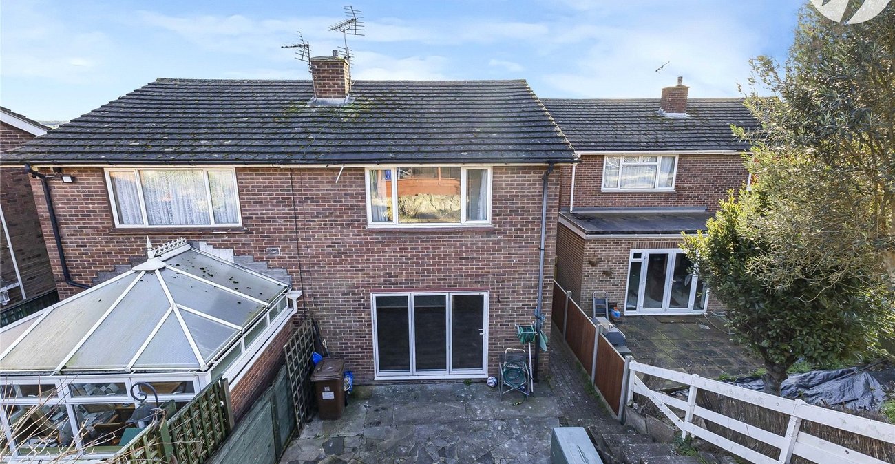 3 bedroom house for sale in Cuxton | Robinson Michael & Jackson