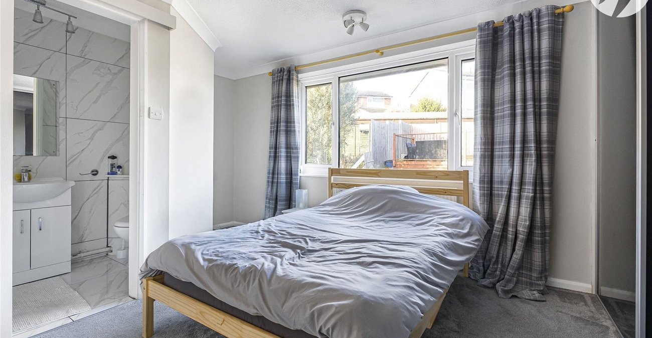 3 bedroom house for sale in Cuxton | Robinson Michael & Jackson