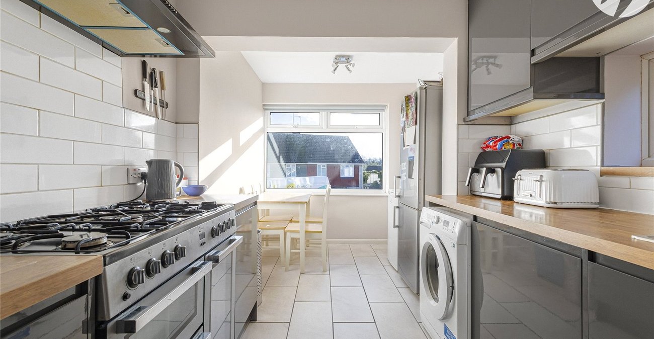 3 bedroom house for sale in Cuxton | Robinson Michael & Jackson