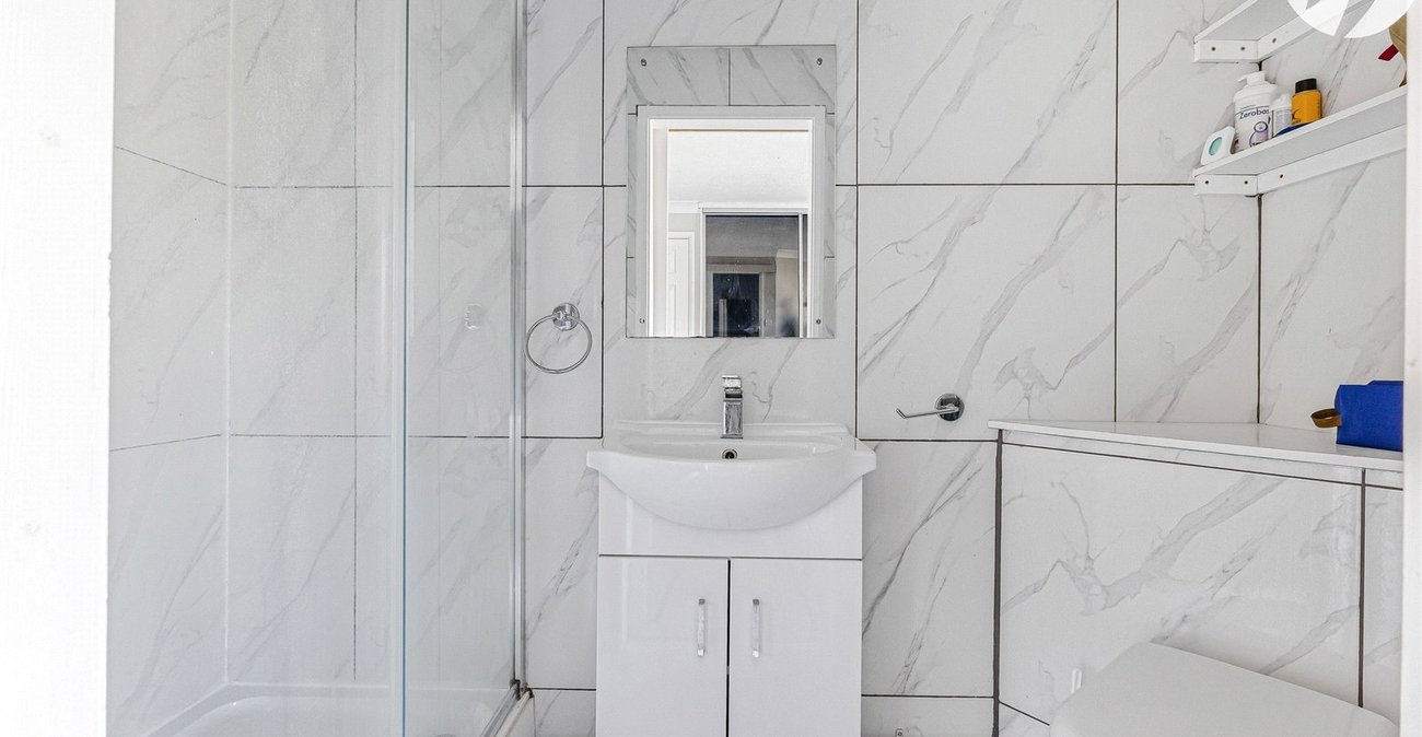 3 bedroom house for sale in Cuxton | Robinson Michael & Jackson