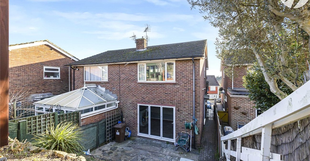 3 bedroom house for sale in Cuxton | Robinson Michael & Jackson