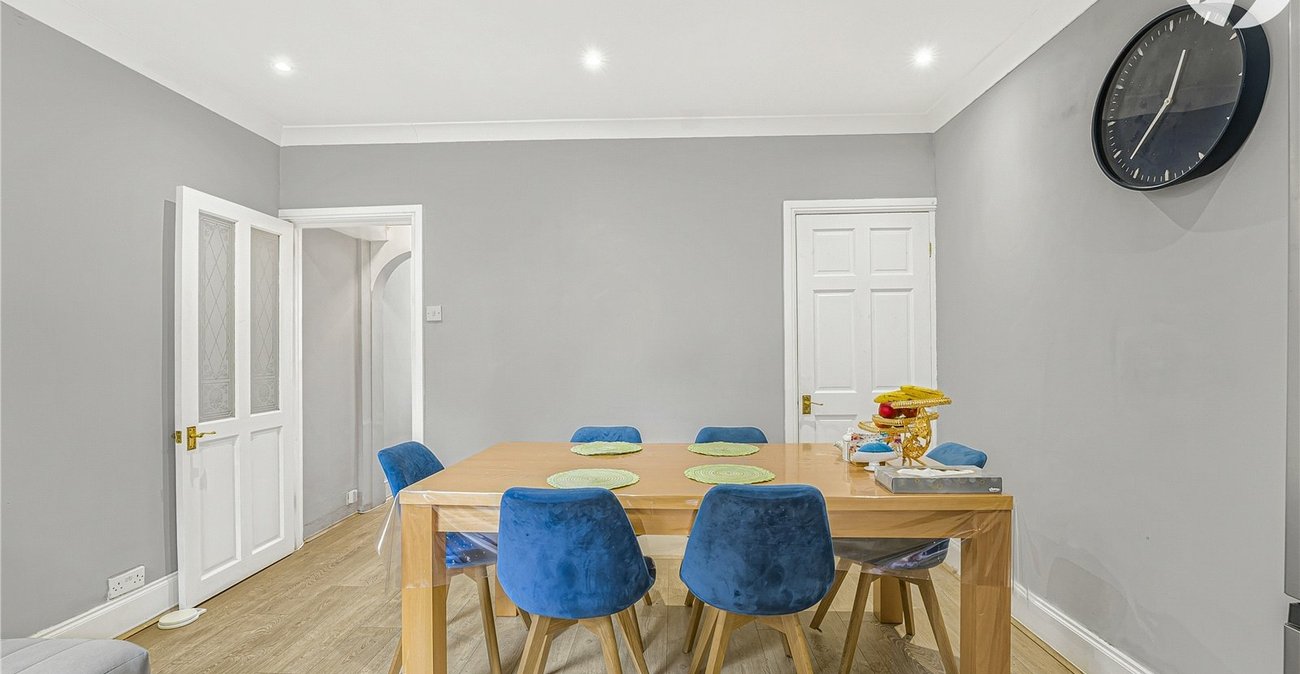 2 bedroom house for sale in Greenhithe | Robinson Jackson