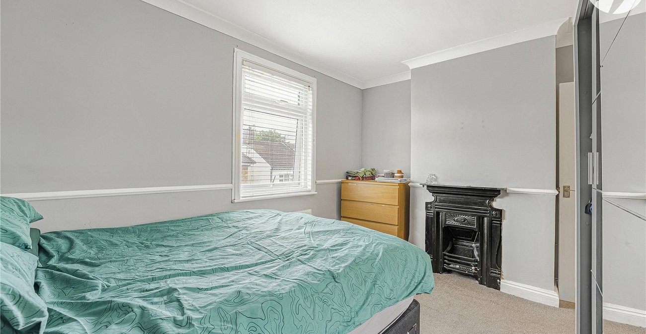 2 bedroom house for sale in Greenhithe | Robinson Jackson