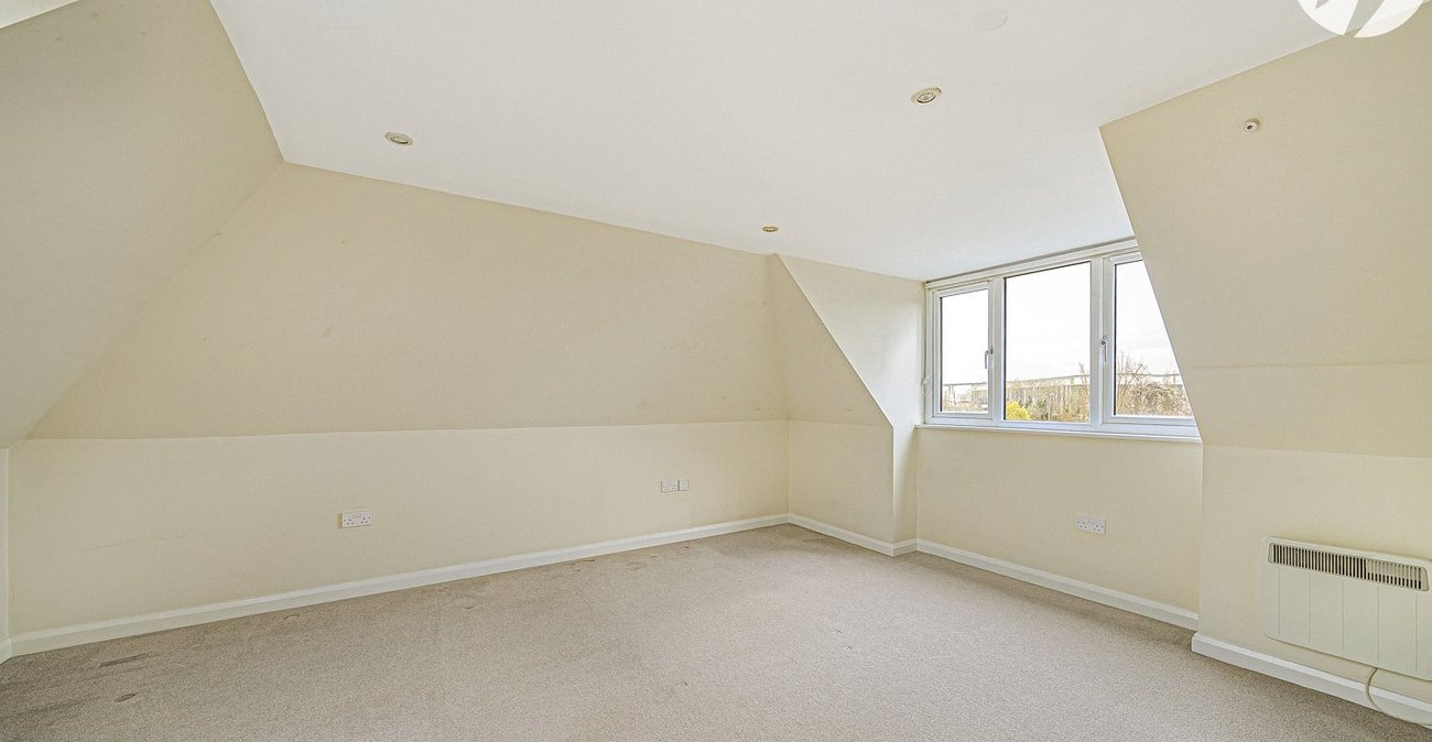 1 bedroom property for sale in Greenhithe | Robinson Jackson
