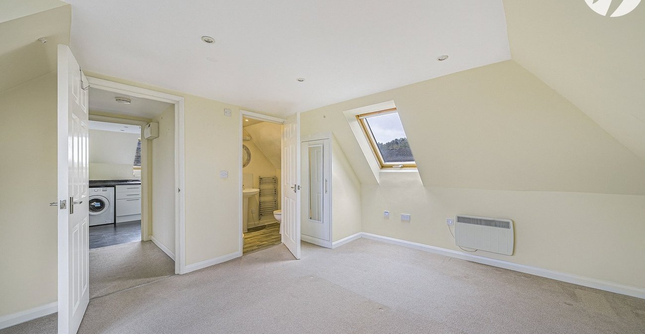 1 bedroom property for sale in Greenhithe | Robinson Jackson