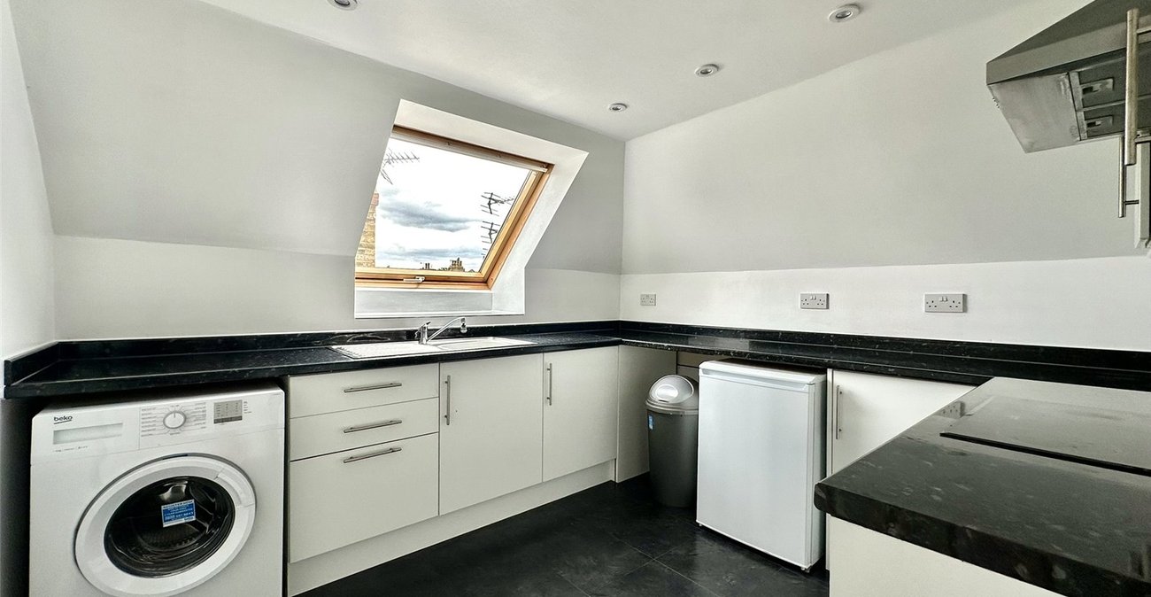 1 bedroom property for sale in Greenhithe | Robinson Jackson