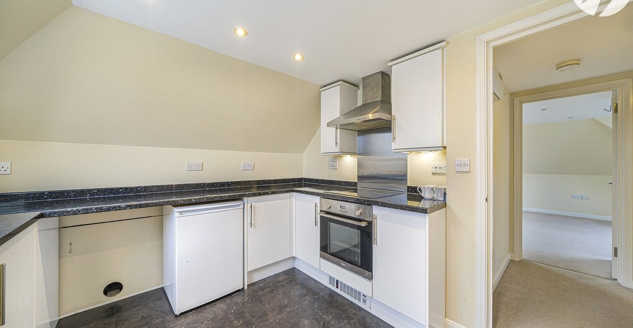 1 bedroom property for sale in Greenhithe | Robinson Jackson
