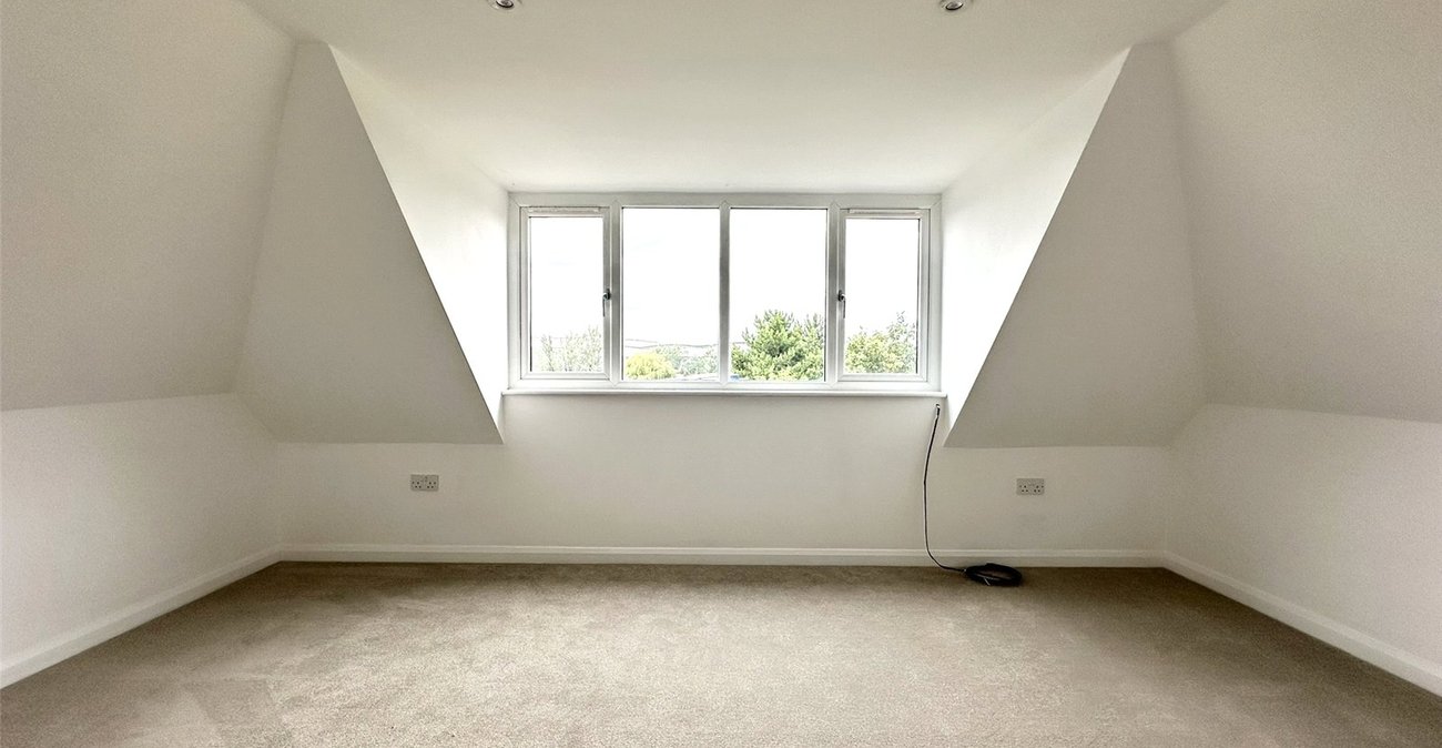 1 bedroom property for sale in Greenhithe | Robinson Jackson