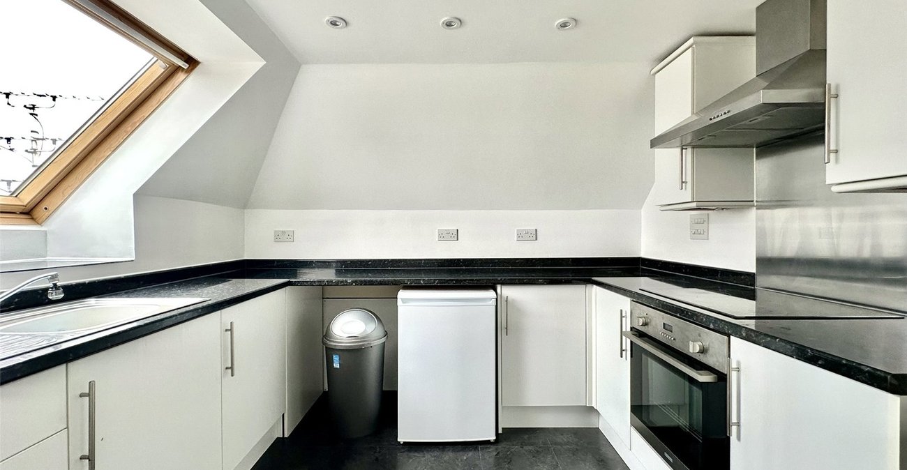 1 bedroom property for sale in Greenhithe | Robinson Jackson