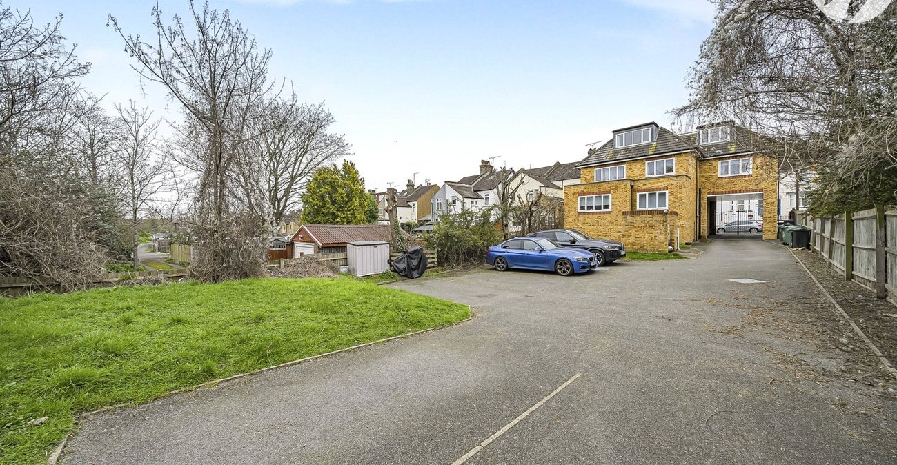 1 bedroom property for sale in Greenhithe | Robinson Jackson
