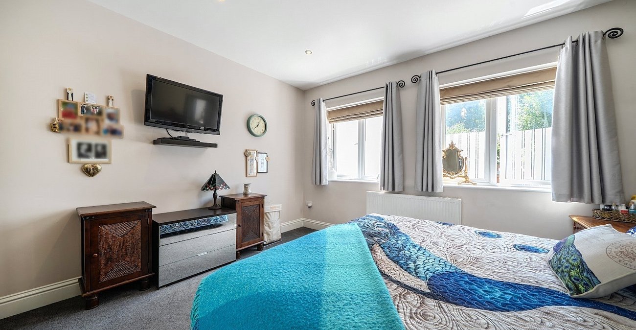 3 bedroom house for sale in Greenhithe | Robinson Jackson