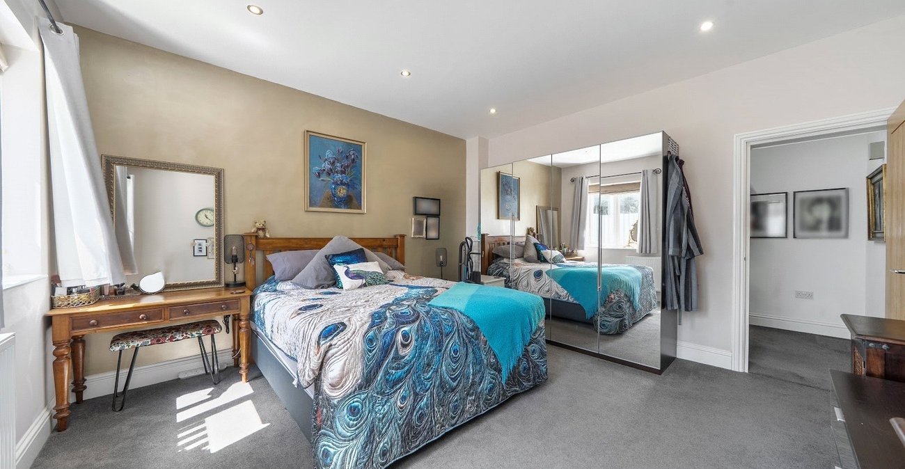 3 bedroom house for sale in Greenhithe | Robinson Jackson