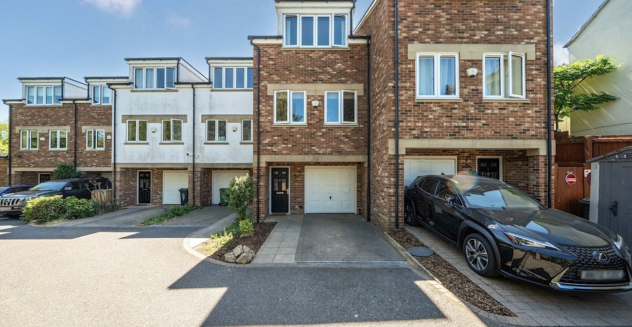 3 bedroom house for sale in Greenhithe | Robinson Jackson