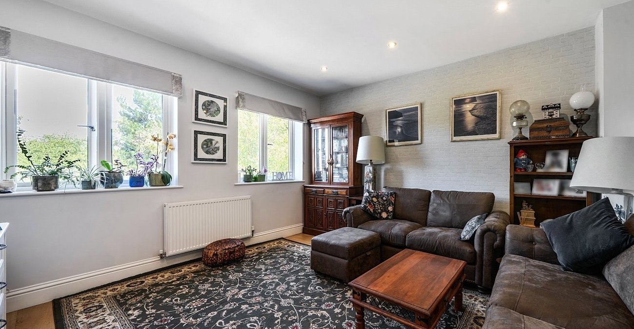 3 bedroom house for sale in Greenhithe | Robinson Jackson