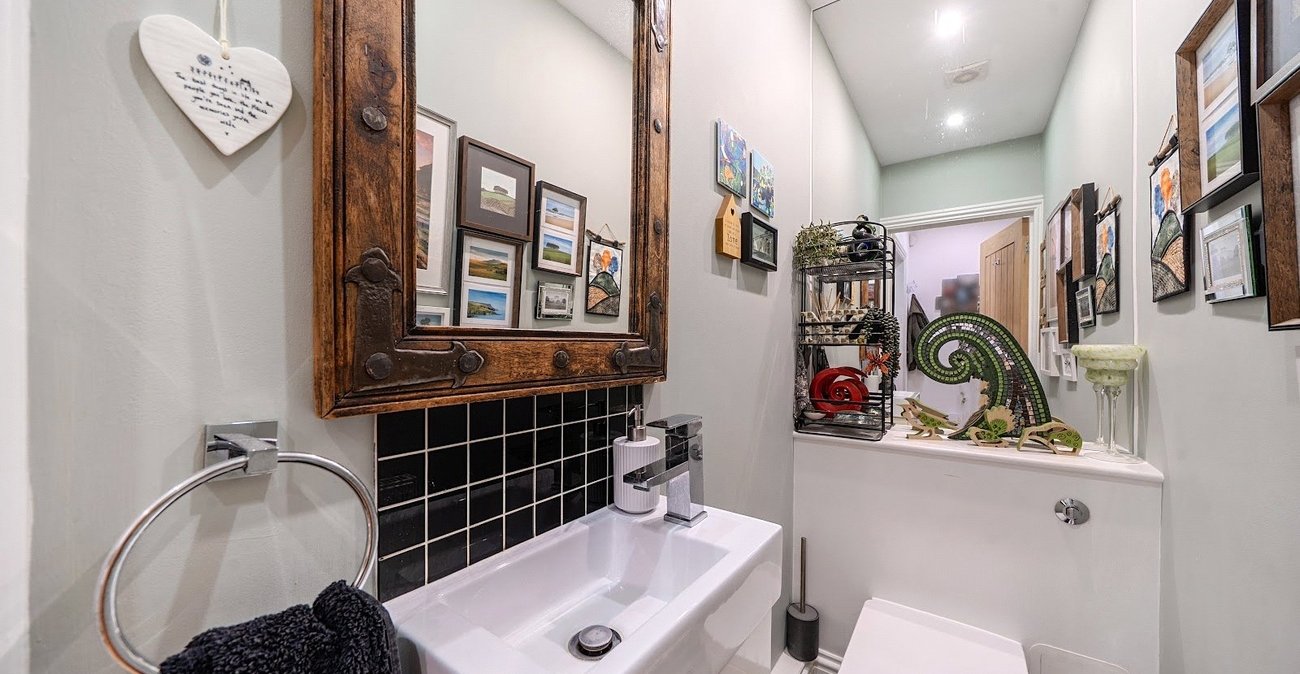 3 bedroom house for sale in Greenhithe | Robinson Jackson