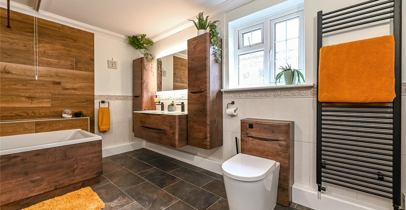 4 bedroom house for sale in Kingswood | Robinson Michael & Jackson