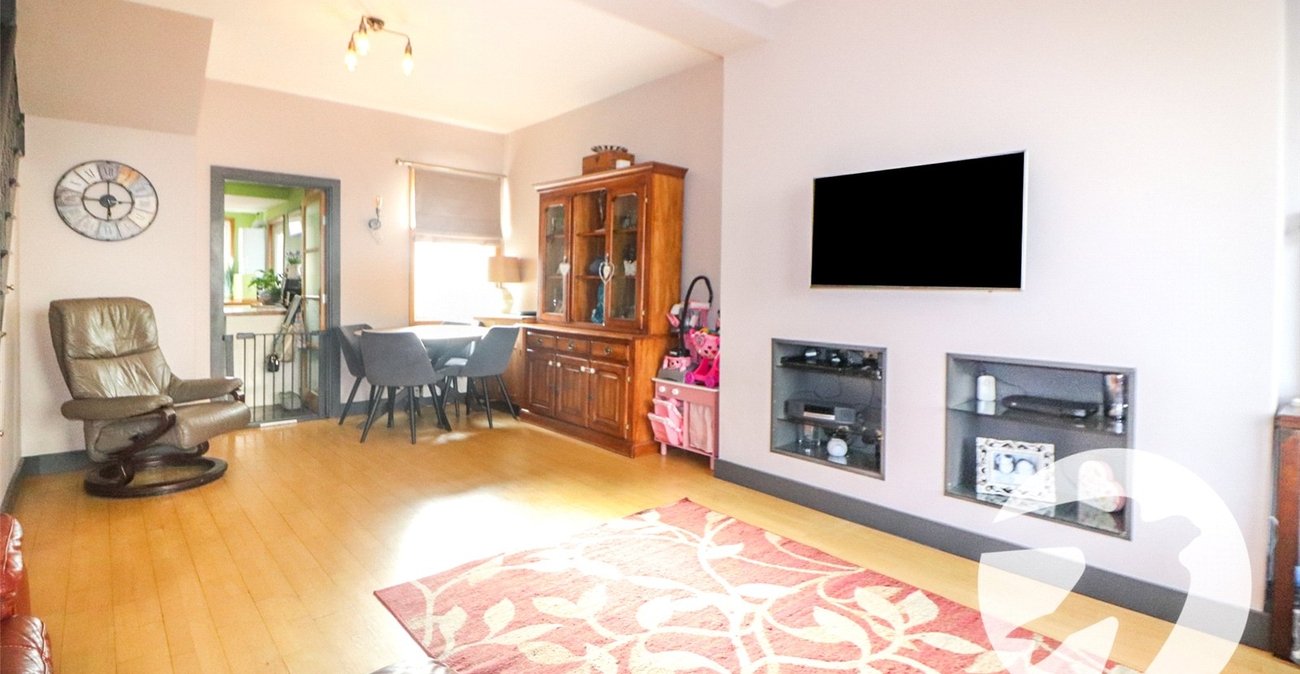 3 bedroom house for sale in Erith | Robinson Jackson
