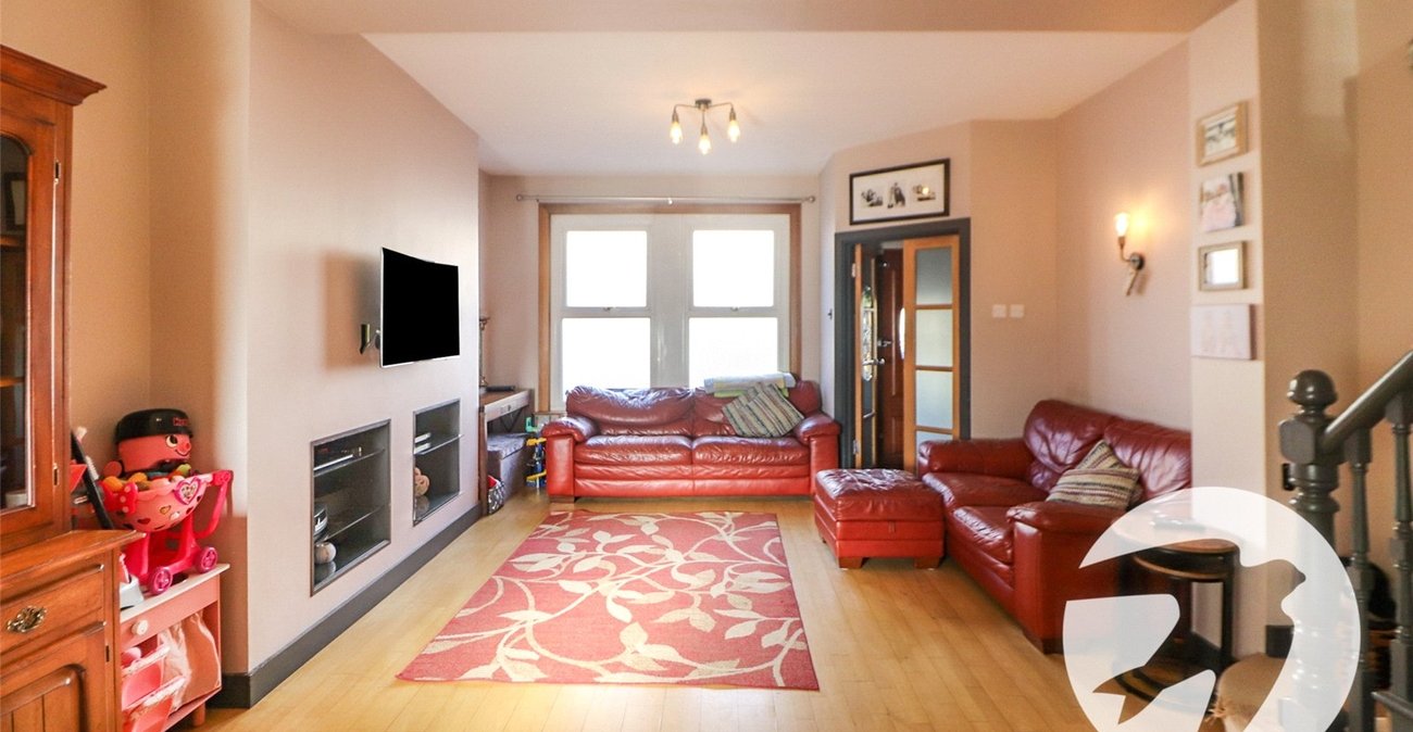 3 bedroom house for sale in Erith | Robinson Jackson