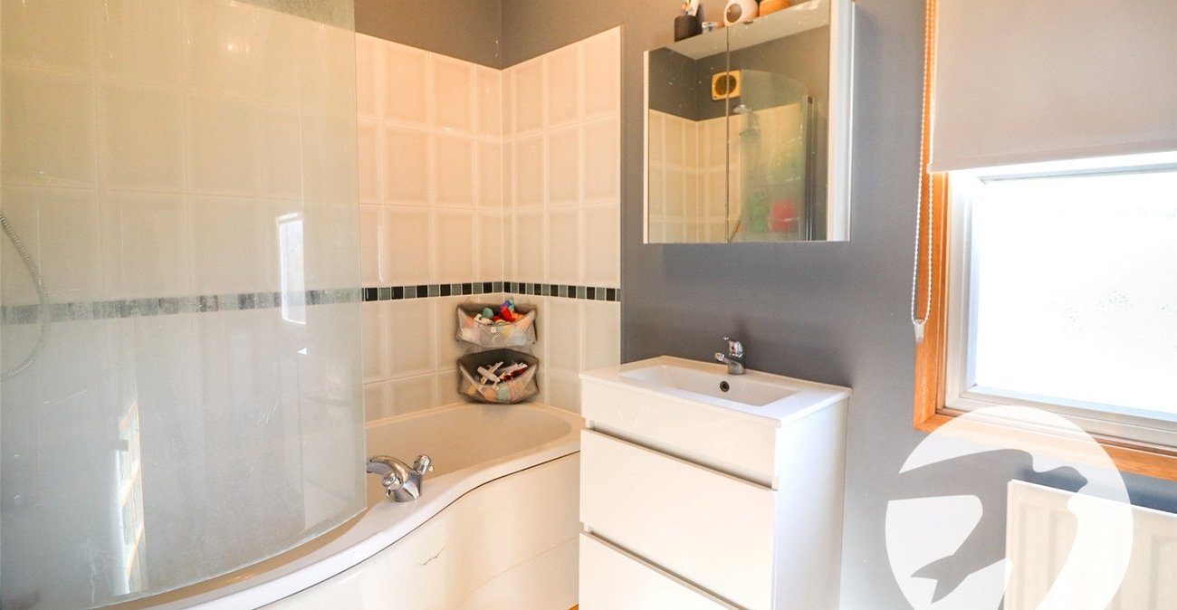 3 bedroom house for sale in Erith | Robinson Jackson