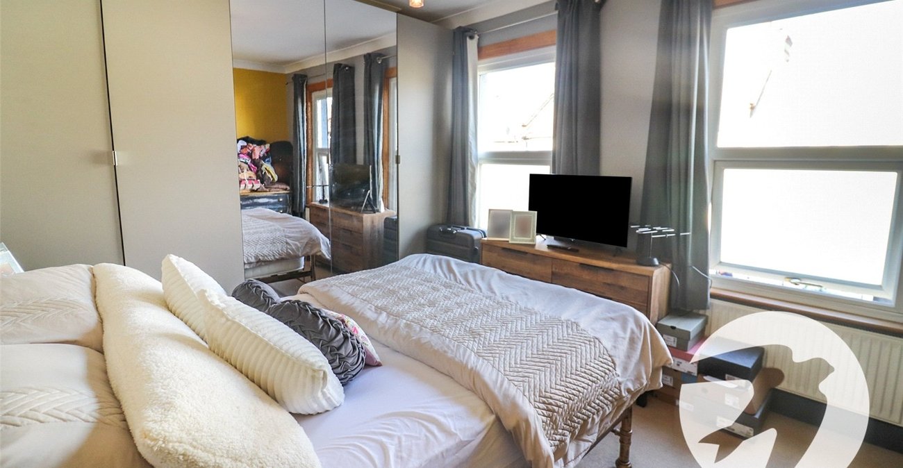 3 bedroom house for sale in Erith | Robinson Jackson