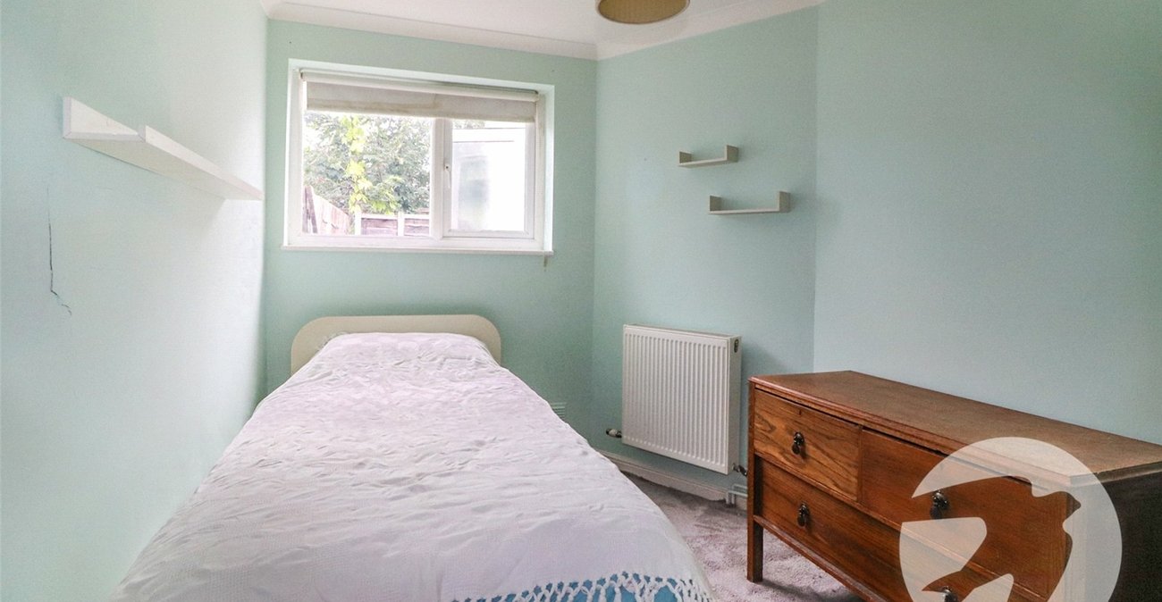 2 bedroom property for sale in Northumberland Heath | Robinson Jackson