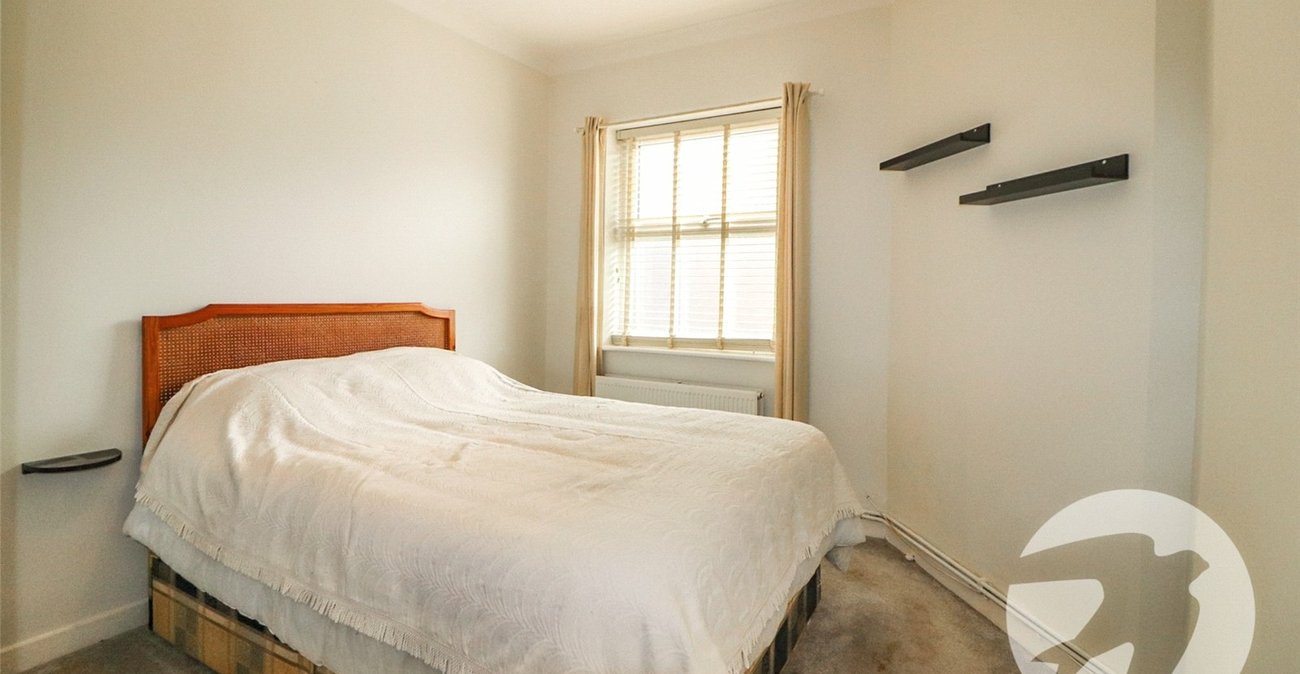 2 bedroom property for sale in Northumberland Heath | Robinson Jackson