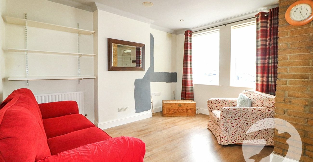 2 bedroom property for sale in Northumberland Heath | Robinson Jackson