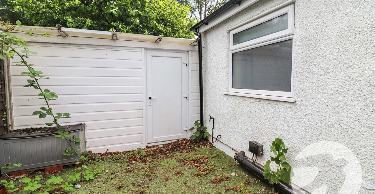 2 bedroom property for sale in Northumberland Heath | Robinson Jackson