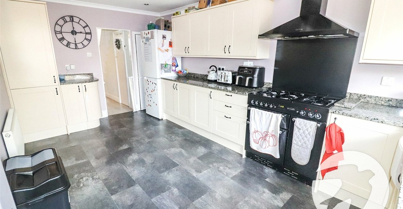 3 bedroom house for sale in Northumberland Heath | Robinson Jackson