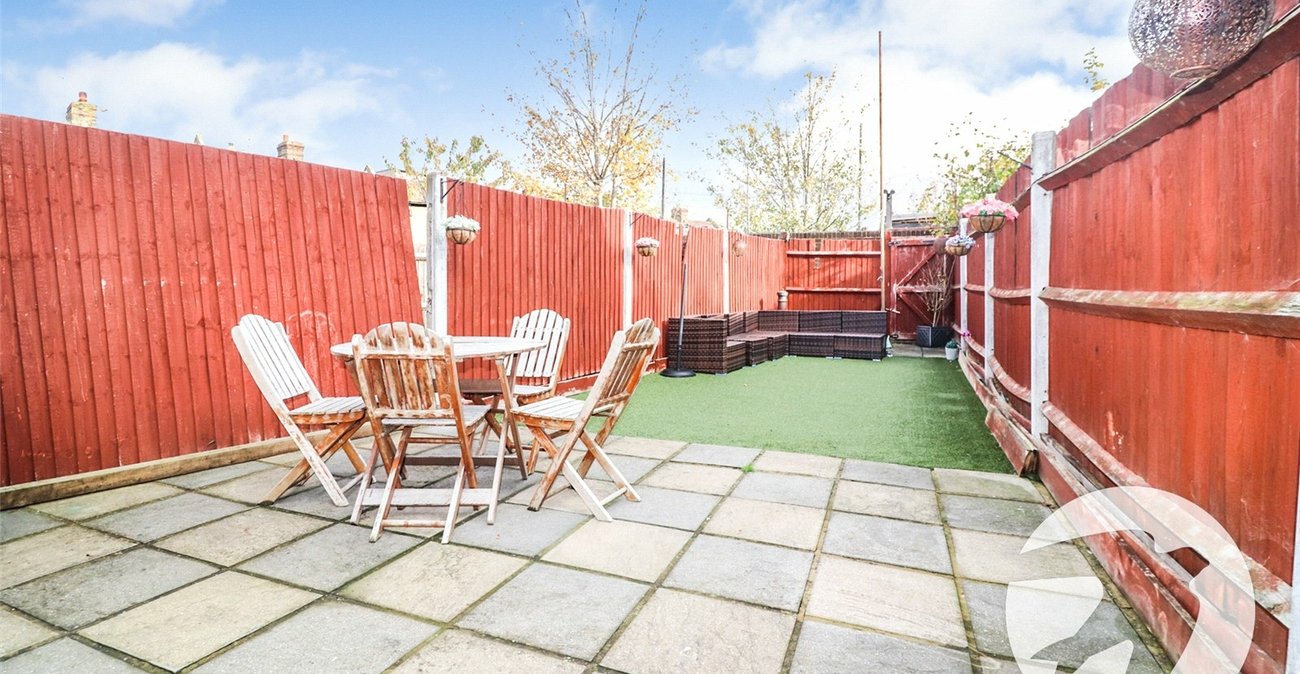 3 bedroom house for sale in Northumberland Heath | Robinson Jackson