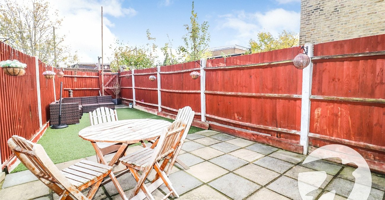 3 bedroom house for sale in Northumberland Heath | Robinson Jackson