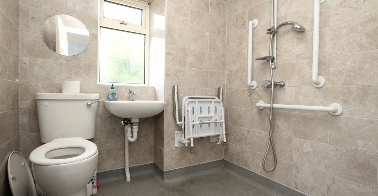 2 bedroom house for sale in Charlton | Robinson Jackson