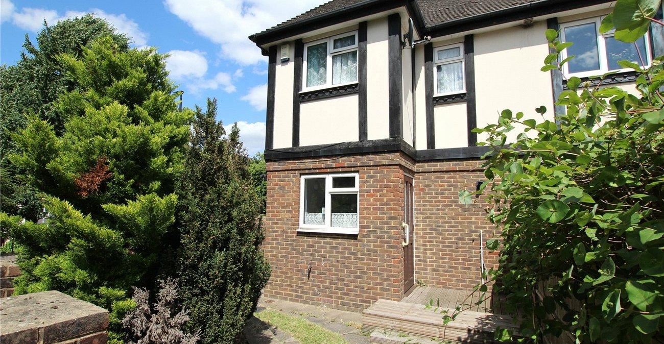 2 bedroom house for sale in Charlton | Robinson Jackson