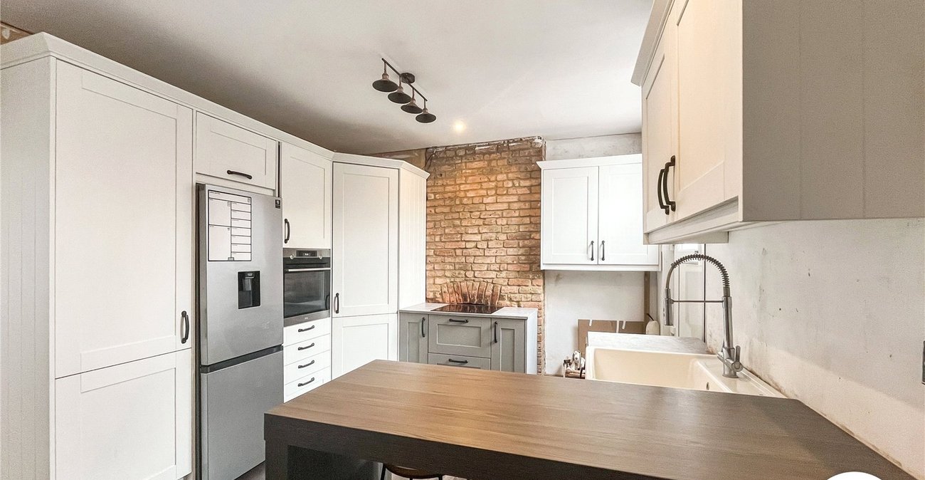2 bedroom property for sale in Maidstone | Robinson Michael & Jackson