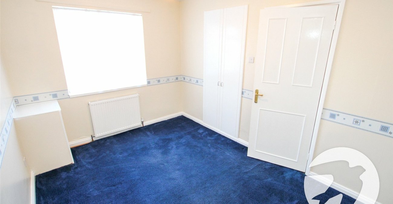 3 bedroom house for sale in London | Robinson Jackson