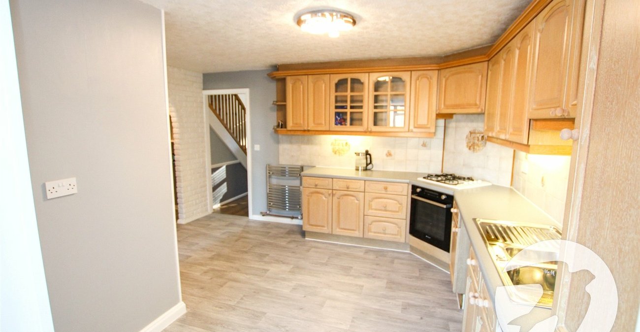 3 bedroom house for sale in London | Robinson Jackson