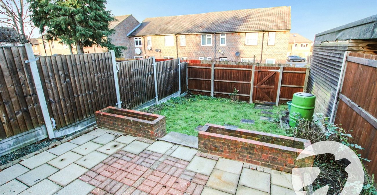 3 bedroom house for sale in London | Robinson Jackson