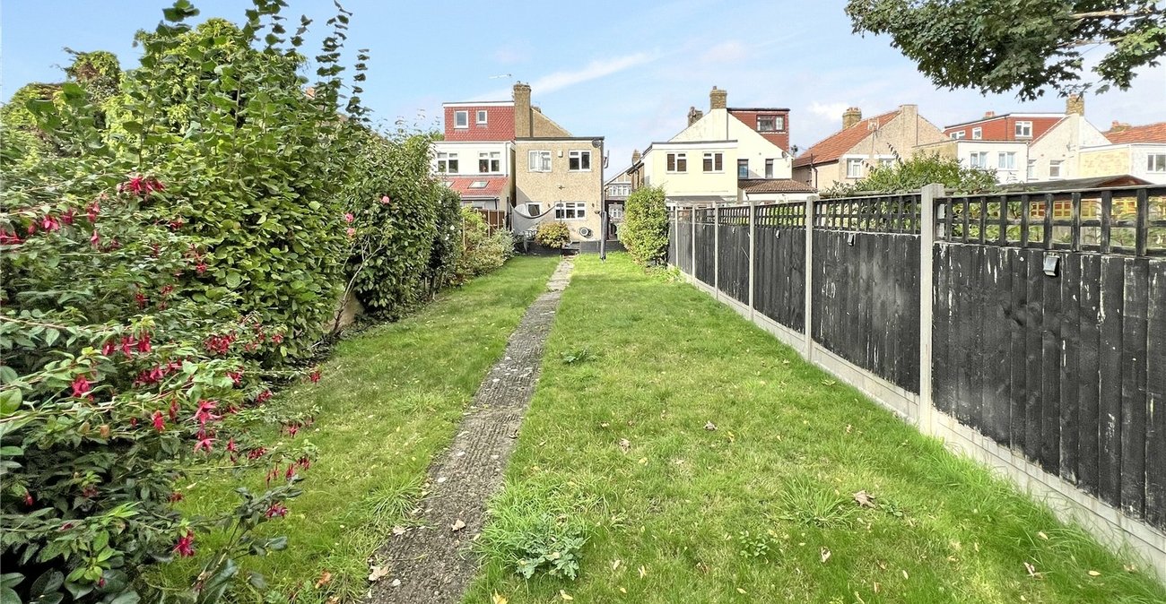 3 bedroom house for sale in Welling | Robinson Jackson