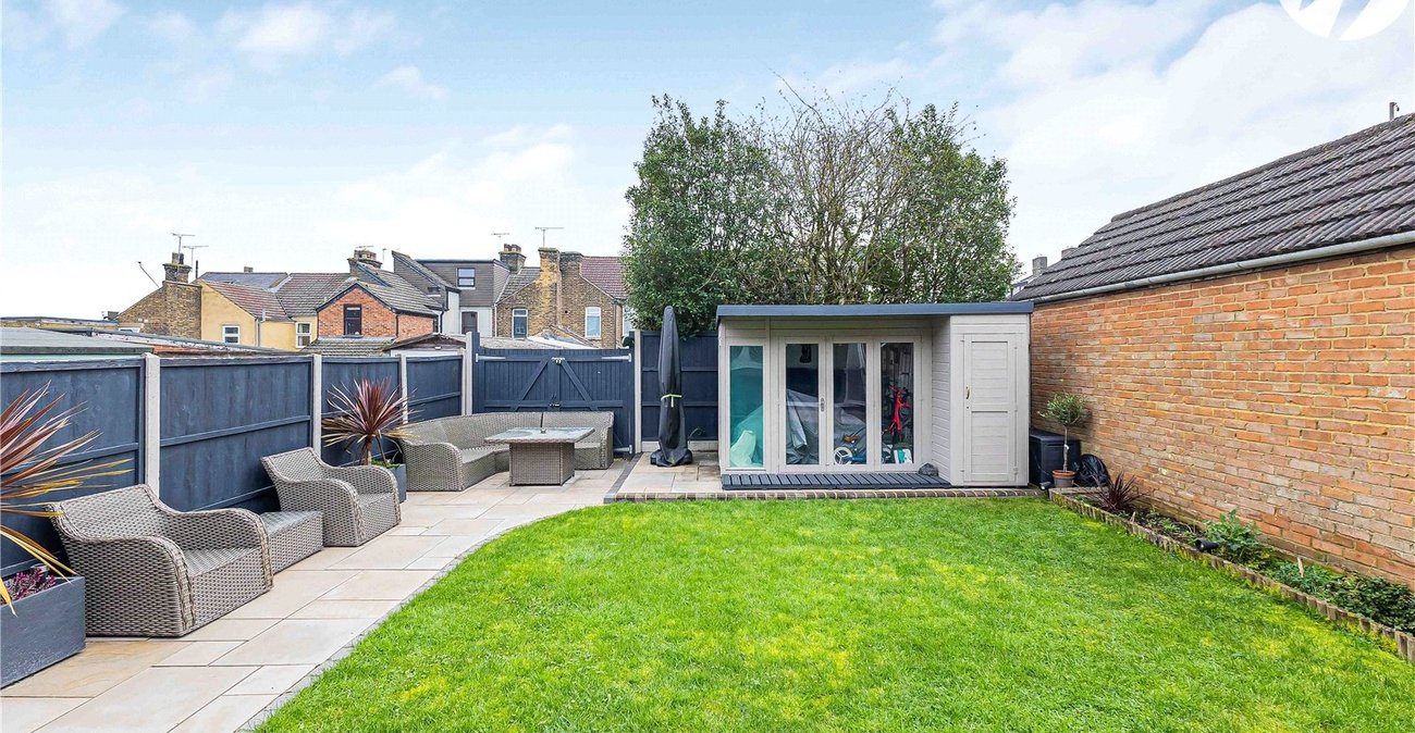 4 bedroom house for sale in Rochester | Robinson Michael & Jackson