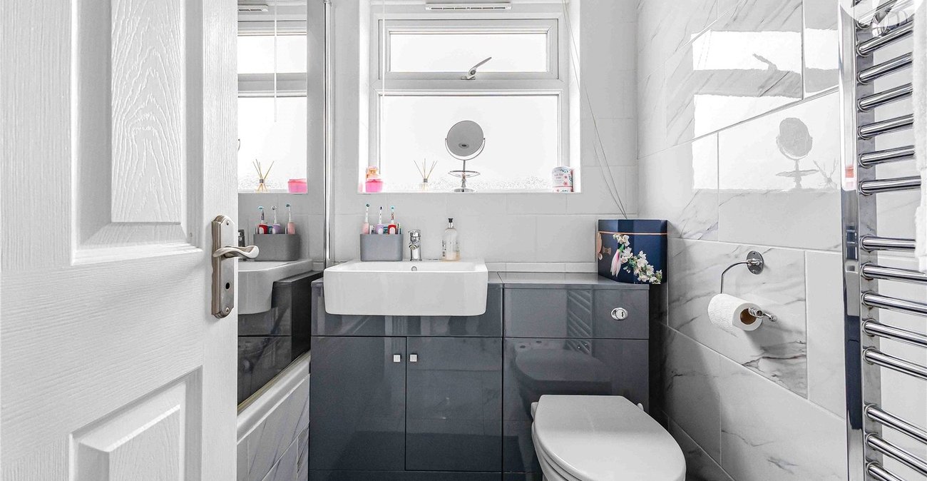 4 bedroom house for sale in Rochester | Robinson Michael & Jackson