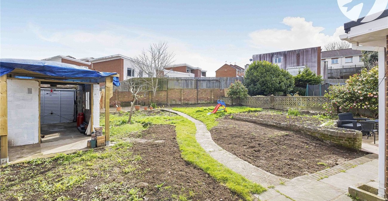 2 bedroom bungalow for sale in Rochester | Robinson Michael & Jackson