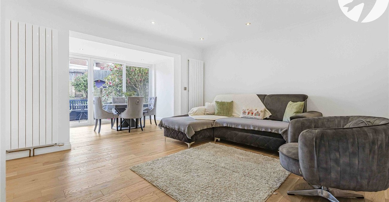 2 bedroom bungalow for sale in Rochester | Robinson Michael & Jackson