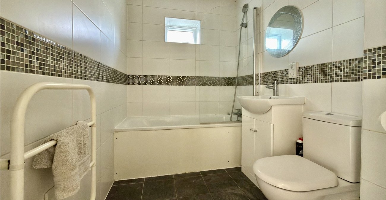 1 bedroom property for sale in Bevan Place | Robinson Jackson